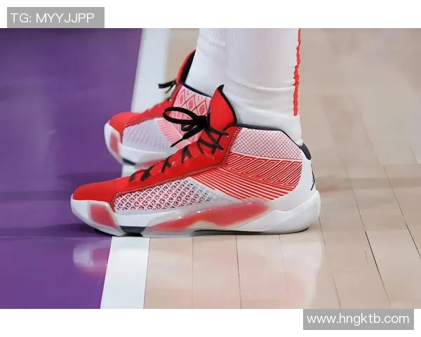 顶级球星专属足球鞋推荐解析 各大品牌明星鞋款大盘点